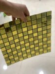 Adhesivo de pared diseño espejos dorado de 30x30