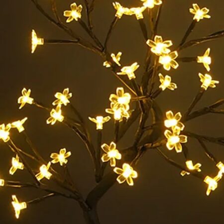 Árbol con luz led de 70Cm.
